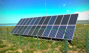solar panel. (wikimedia commons)