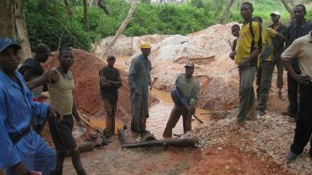 Colton and tantalum mining in the Democratic Republic of Congo ©Responsible Sourcing Network