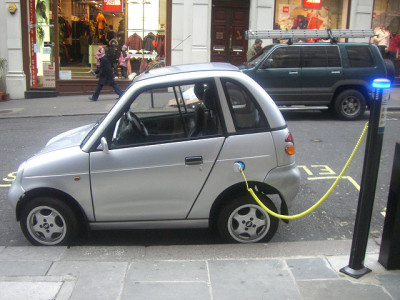 Electric car charging. ©Frank Hebbert 